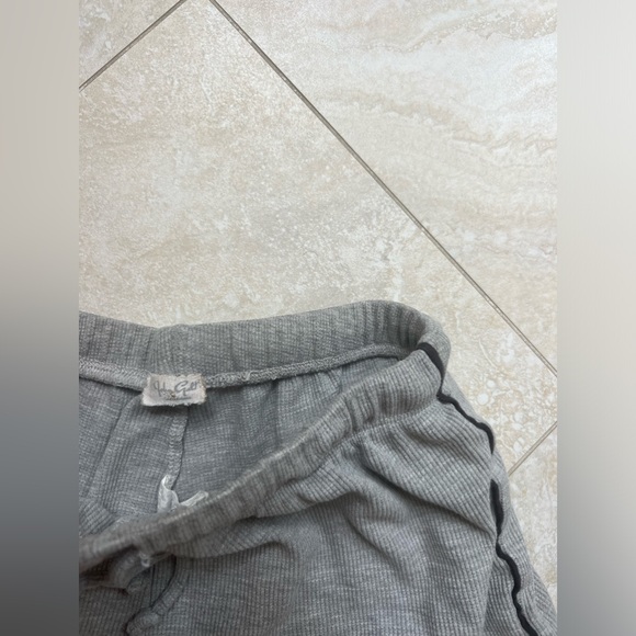 Brandy Melville Pants - Brandy Melville shorts